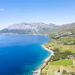 Noa * Orebic